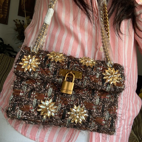 SOLD⛔️Authentic KURT GEIGER LONDON Tweed lock flowers crystal flap fringe Crosb - Picture 7 of 14
